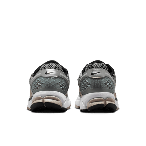 Men's Nike Zoom Vomero 5 - METALLIC SILVER