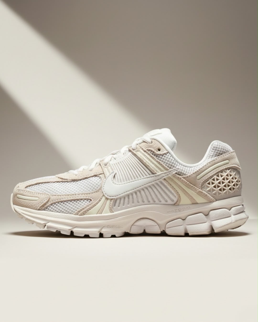 Nike Zoom Vomero 5 "Phantom/Light Bone/Sail"